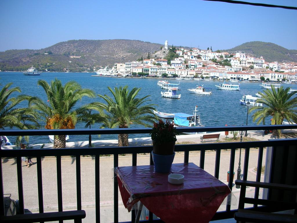 Bissias Guest House Galatás Buitenkant foto