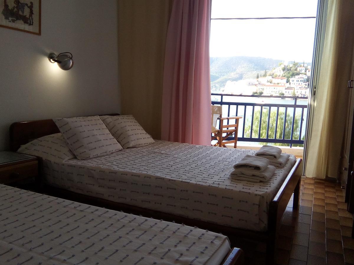Bissias Guest House Galatás Buitenkant foto