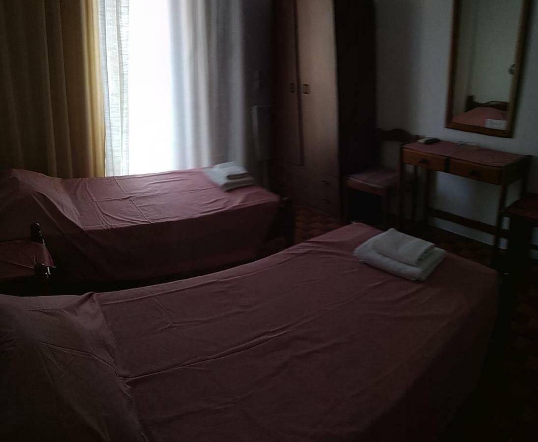 Bissias Guest House Galatás Buitenkant foto